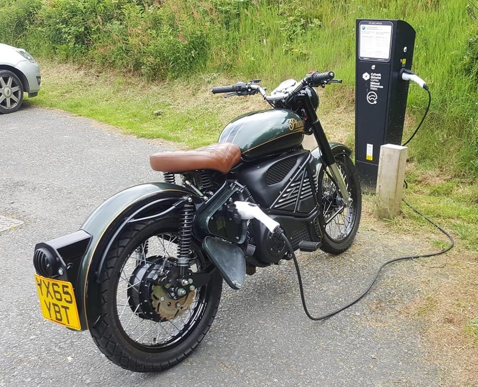 ev-royal-enfield-photon-charging